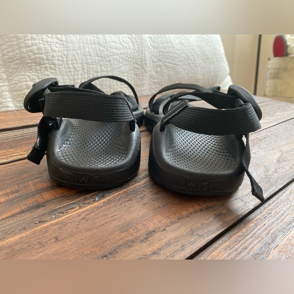 LIKE NEW*  CHACO Z/2 Classic Women’s Sandals Size 6 - Picture 3 of 9